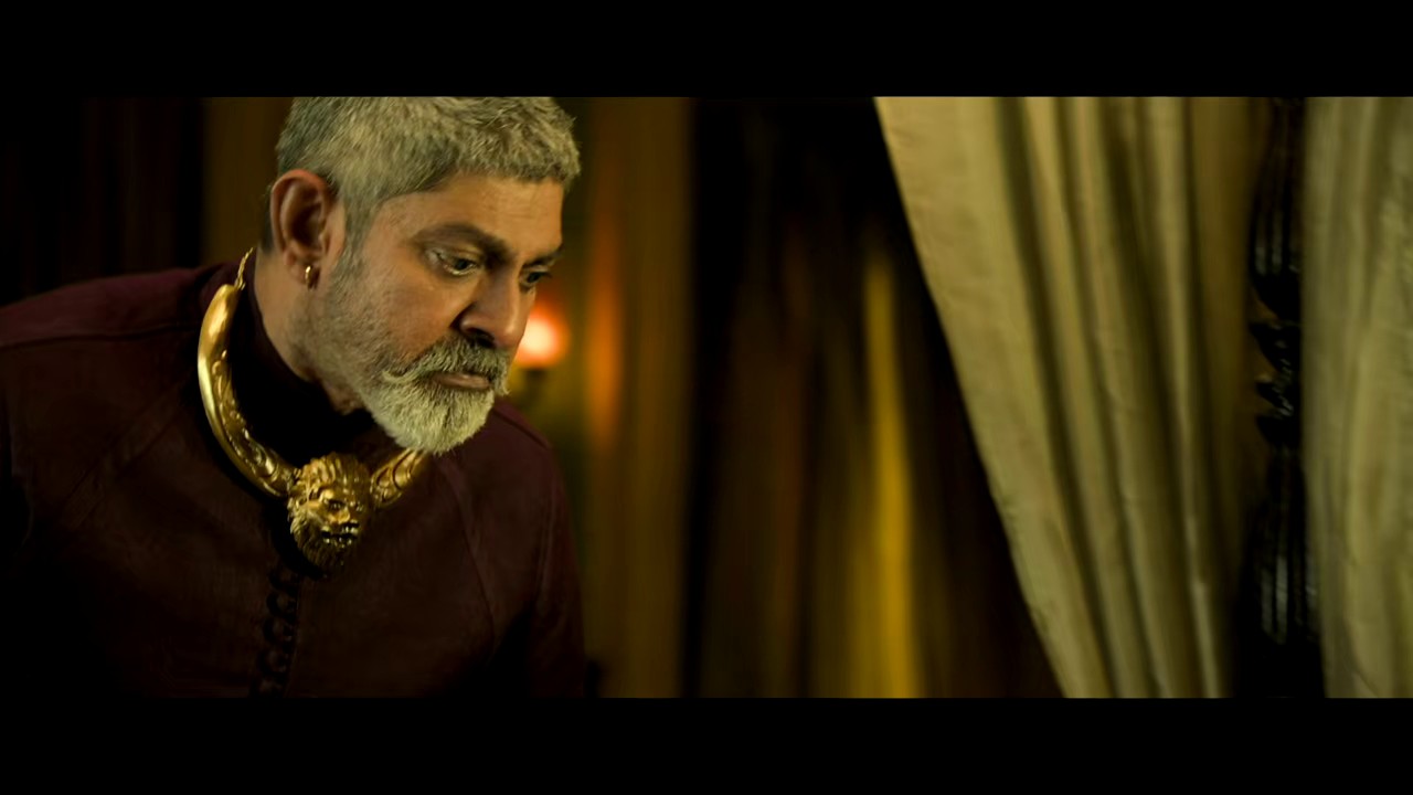 Rudrangi-2023-AMZN-WEB-DL-Hindi-Telugu-720p-HEVC-HE-AAC-5-1-ESub-mkv-0006