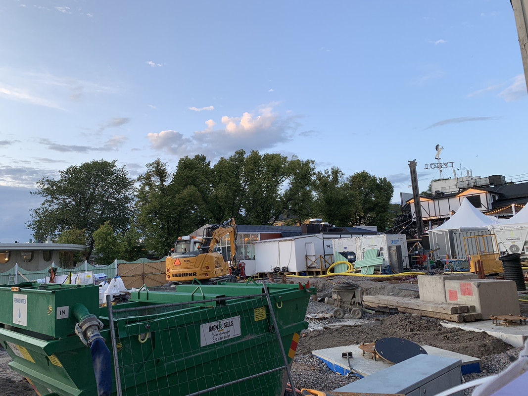 90A57B10-6A03-4AE7-85F3-B00E442BD800