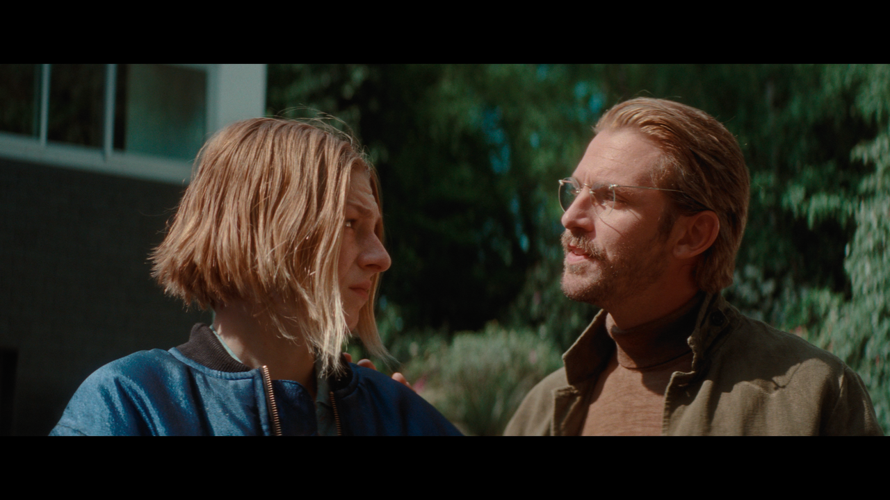 mpv-shot_CUCKOO.2024.2160p.UHD.BDRemux.HDR.HEVC-Нечипорук_00_11_04_0006