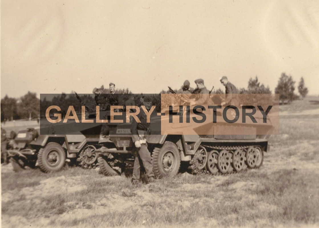 Fotos von Halbkette SdKfz Spähwagen Panzer Spw S