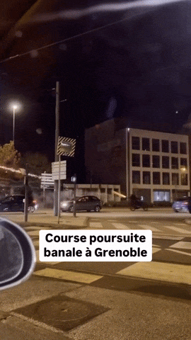 https://i.postimg.cc/D06zZNv4/Feuxdartifices.gif