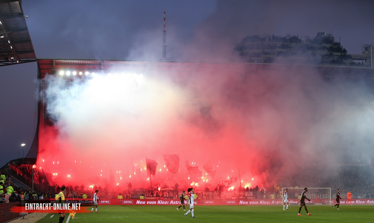 24-25-fc-st-pauli-eintracht-frankfurt-0018