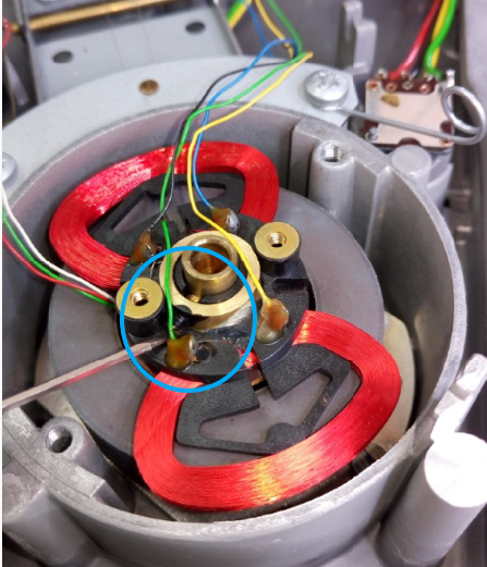 PS550S_Tonarm_Motorwickelung-Befestigungsschraube