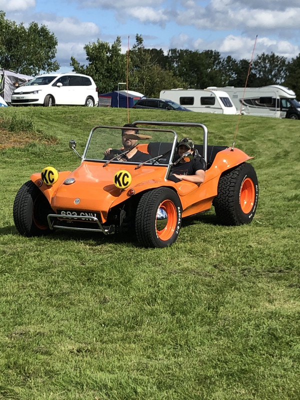 E850F2AA-D705-469A-A3E6-093DB26E03AD