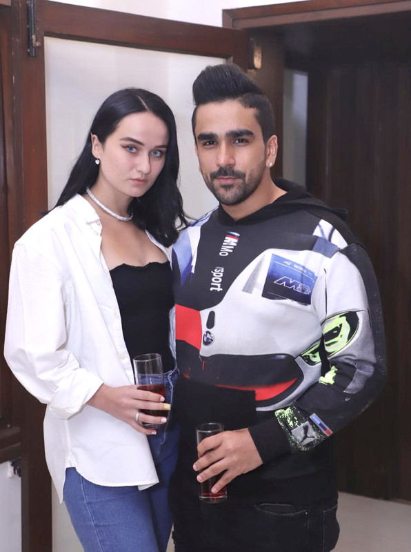 4B716AEE-CCEB-4E57-9306-1973BAAA3890