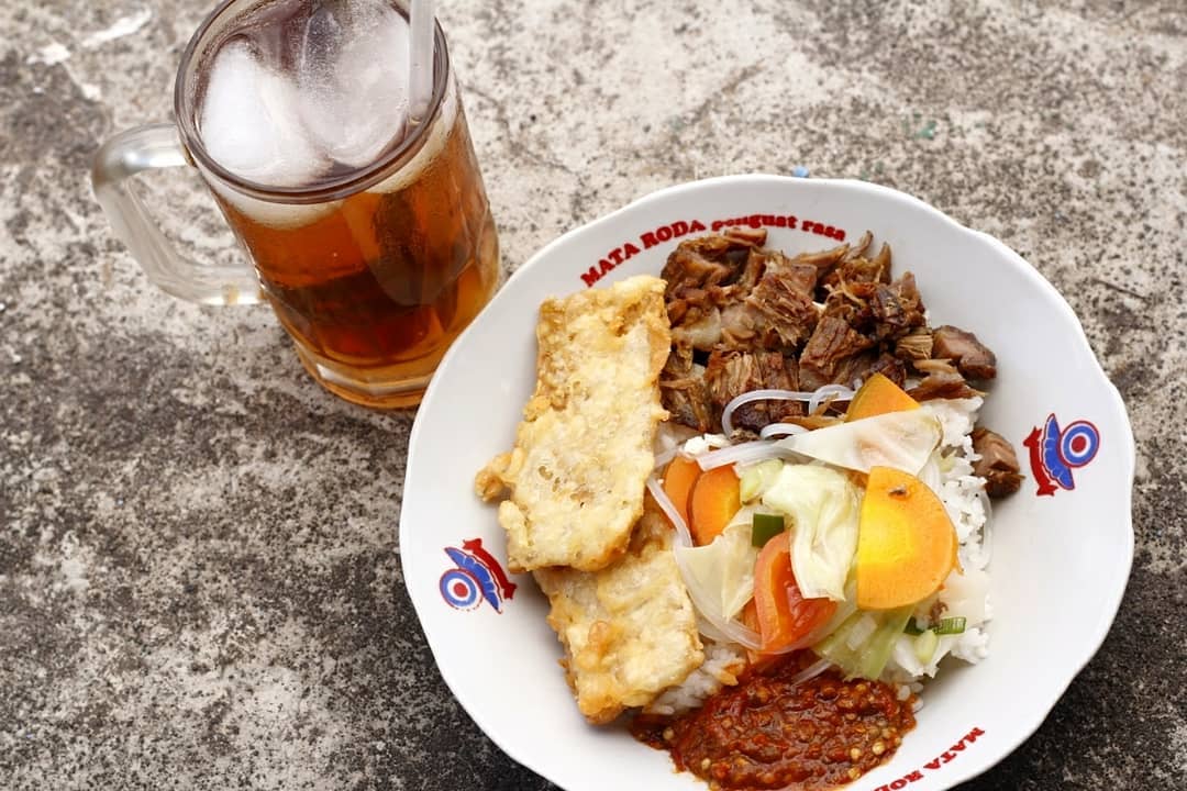Sop Empal Bu Wignyo