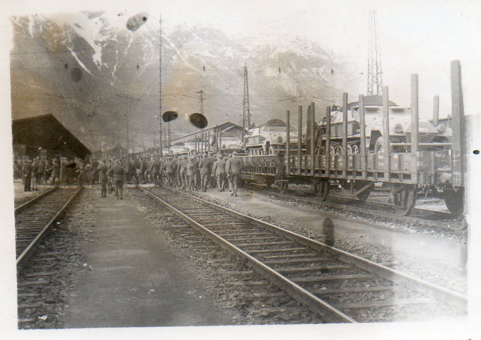 Wehrmacht Innsbruck Tirol Österreich Bahnhof SdK