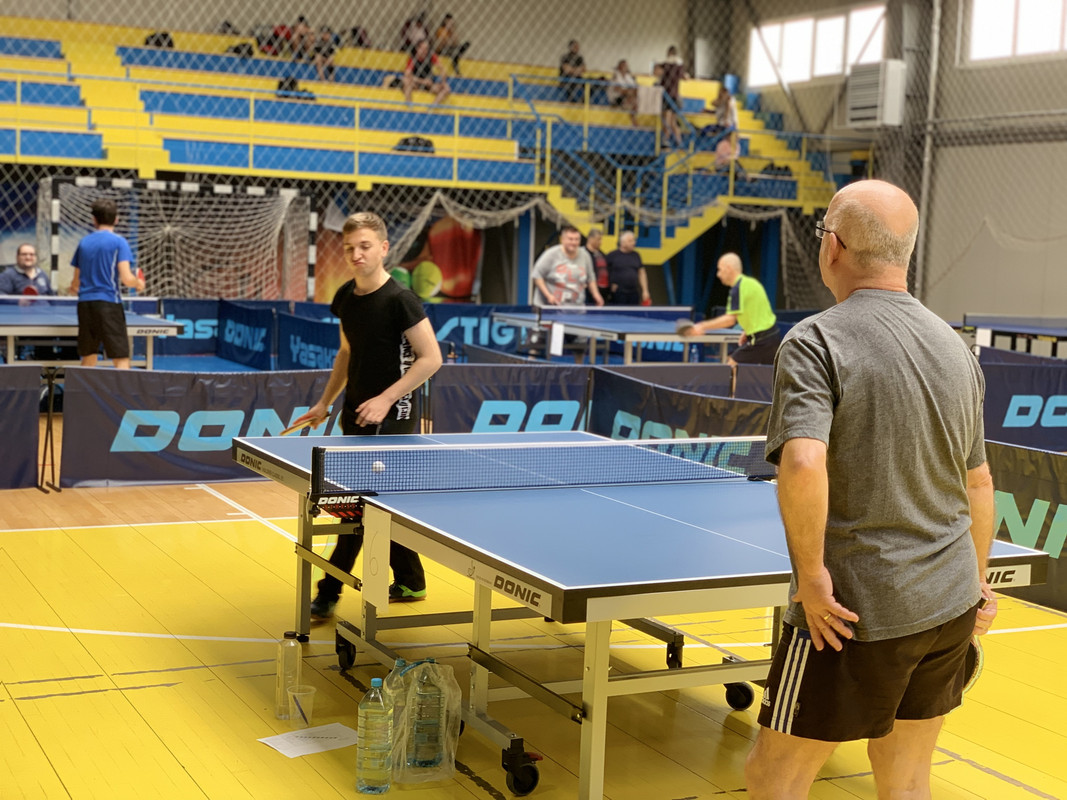 2D84F4A9-8578-404C-9821-F10BE039F802