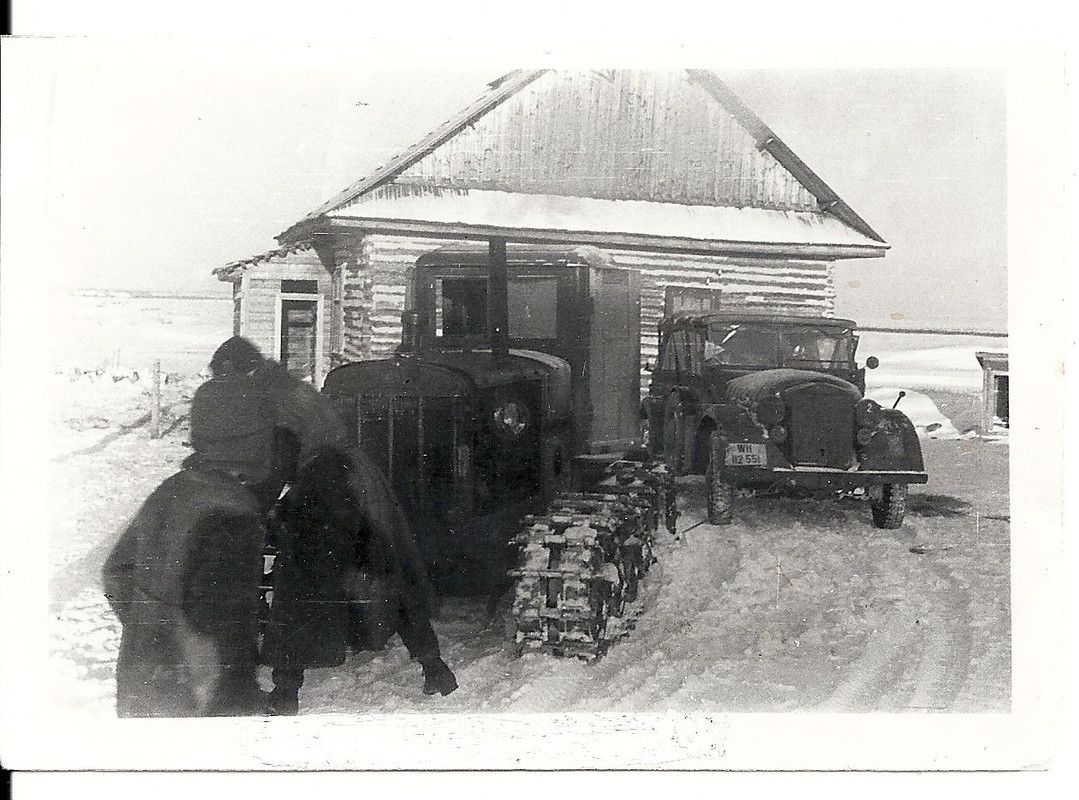 Orig.Foto Russischer Artillerieschlepper Kübelwa