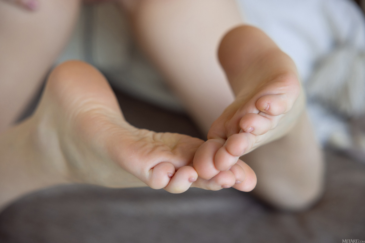 MetArt_Presenting-Sonya-Elf_Sonya-Elf_high_0082