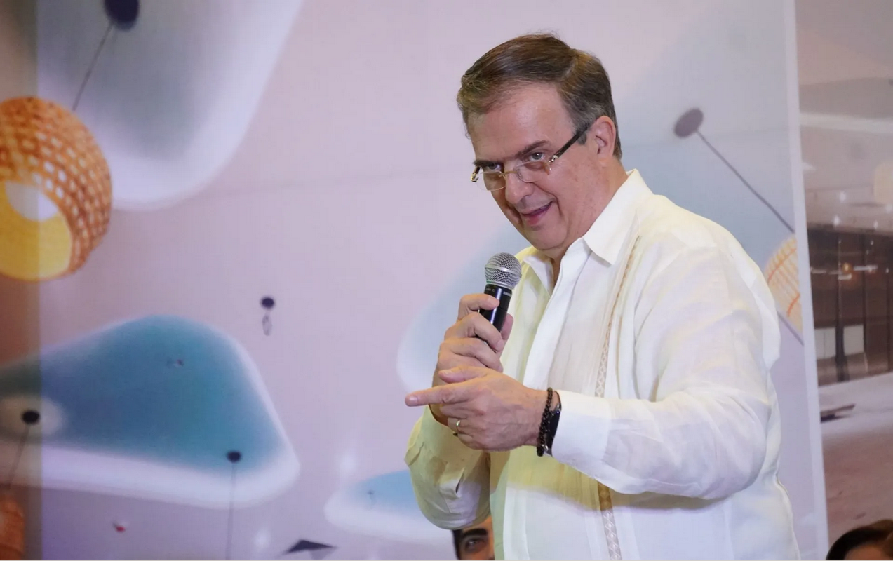 Rechaza Ebrard deportaciones masivas tras fin de Titulo 42