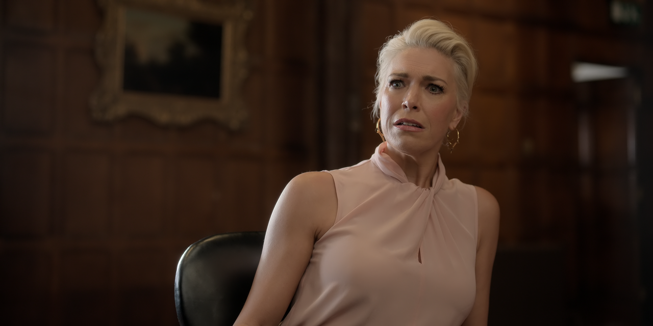 Ted.Lasso.S03E10.International.Break.2160p.10bit.ATVP.WEB-DL.DDP5.1.HEVC-Vyndros.mkv_snapshot_00.45.