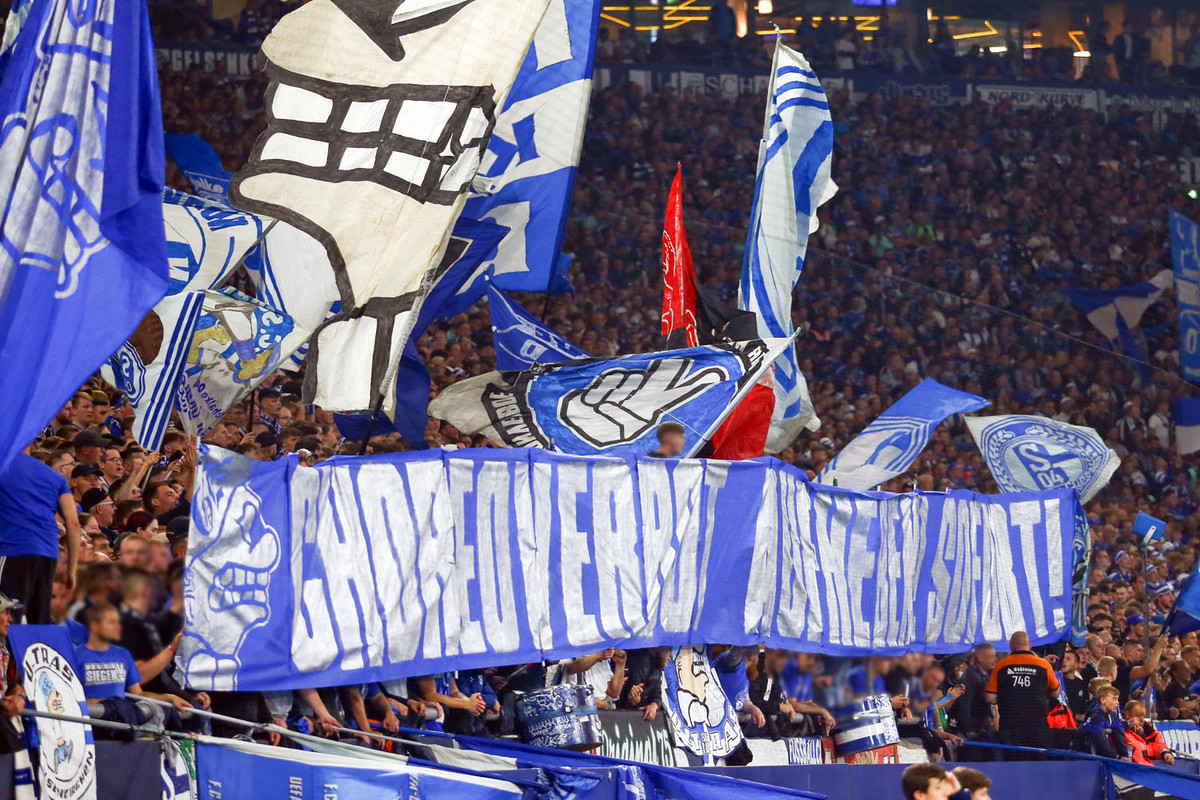 schalke-04-1-fc-kaiserslautern-2-bundesliga-2023-2024-4