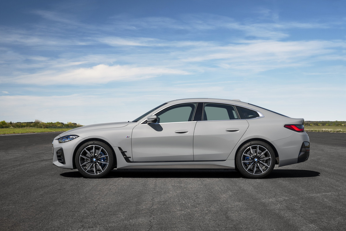 P90424594_highRes_the-all-new-bmw-430i