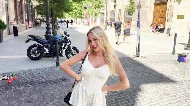 JacquieEtMichelTV – Maya – Surrounded by two men, 28-year-old Maya is happier than ever!