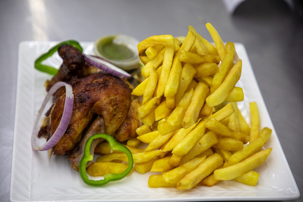 HALF CHICKEN WITH CHIPS jpg