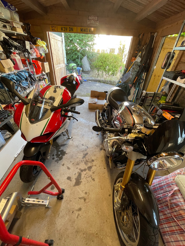 Pictures of your Norton 961