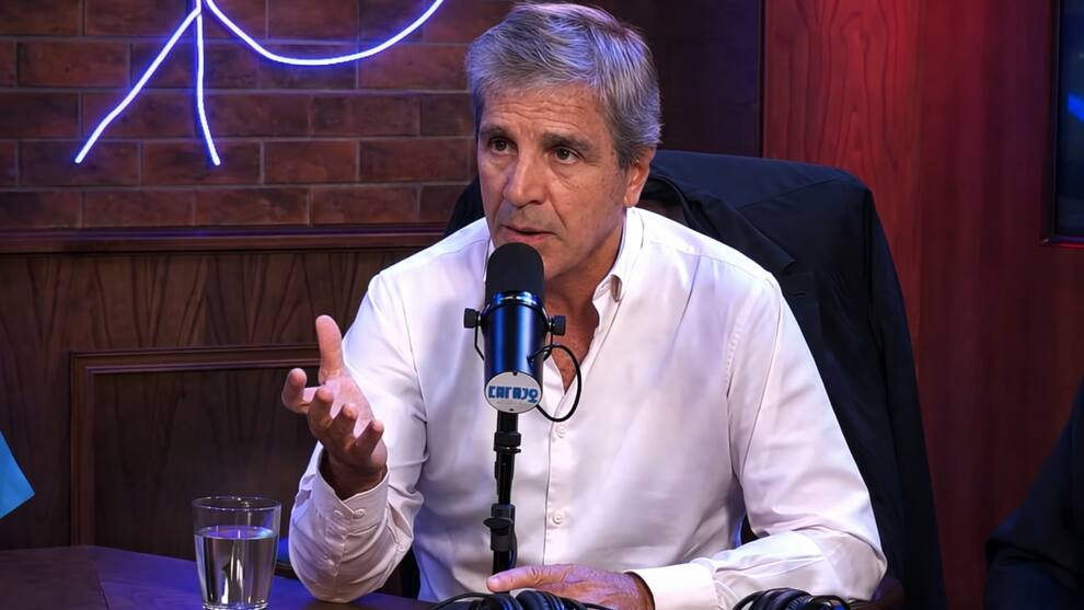 Caputo aseguró que la actividad, el consumo y las exportaciones están en niveles récord