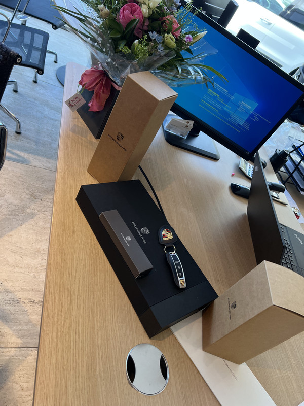 3BC6DE54-DA13-414C-BA25-DBB3BBC747B4