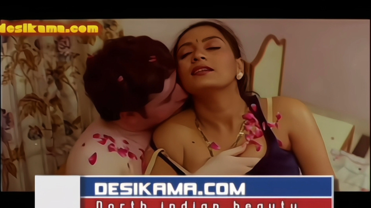 Unknown mallu boobs pressed by foriegn actor 4K mp4 snapshot 03 28 920