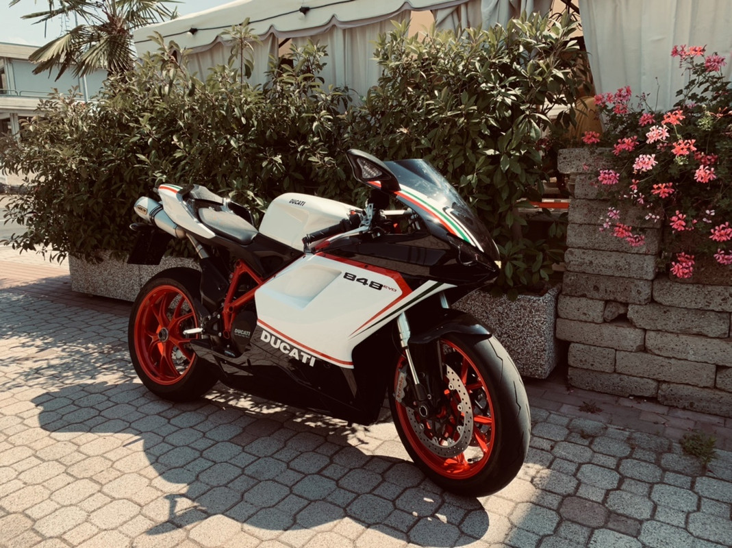 7486008E-AF30-45F6-A415-73C4545651CD