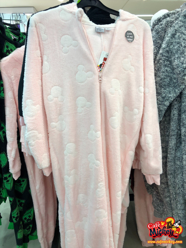 06F24E96-9B9B-4F1D-88E1-C88602E23D47