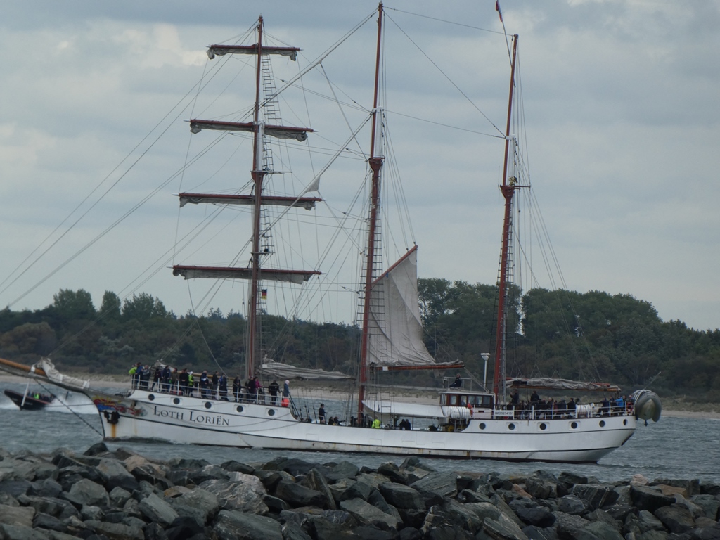 Niederländische Barkentine Loth Lorien in Warnemünde