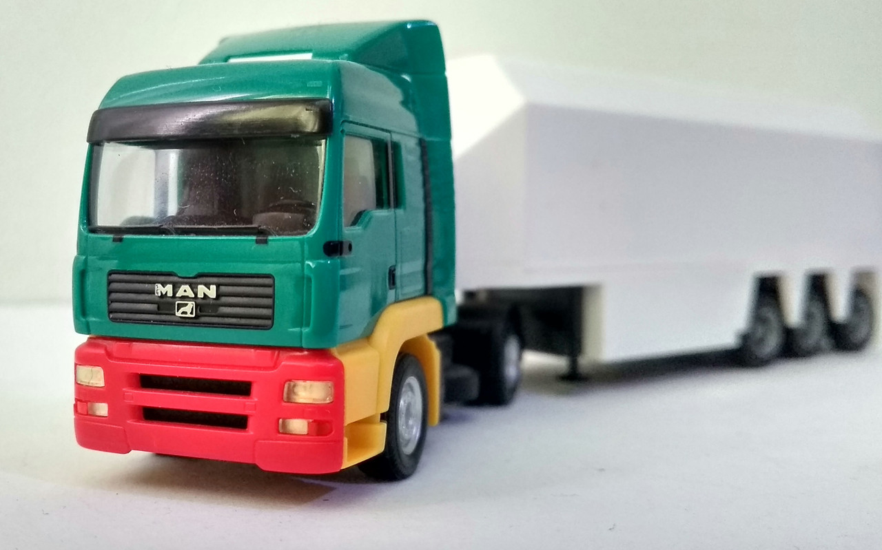 Mach (2596)