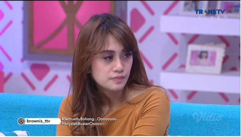 Istri sah Pablo Benua, Nia April Silalahi hadir di Brownis Trans Tv

