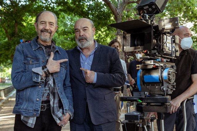 LA SERIE “SENTIMOS LAS MOLESTIAS” EN RODAJE CON ANTONIO RESINES Y MIGUEL RELLÁN COMO PROTAGONISTAS