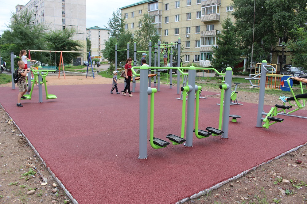 парковый амфитеатр. размещение оборудования для детской площадки. элементы площадки в городе. элементы площадки в городе. элементы площадки в городе.