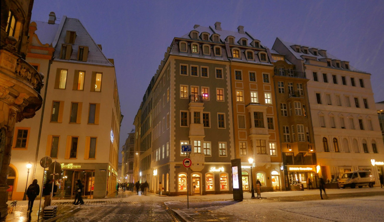 Bild: https://i.postimg.cc/D0WJ1KjD/P1260288.jpg