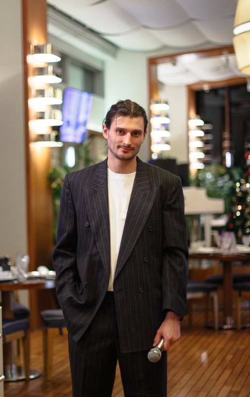 F71298F6-C4B5-4701-A5A7-F74C68C1B6AB