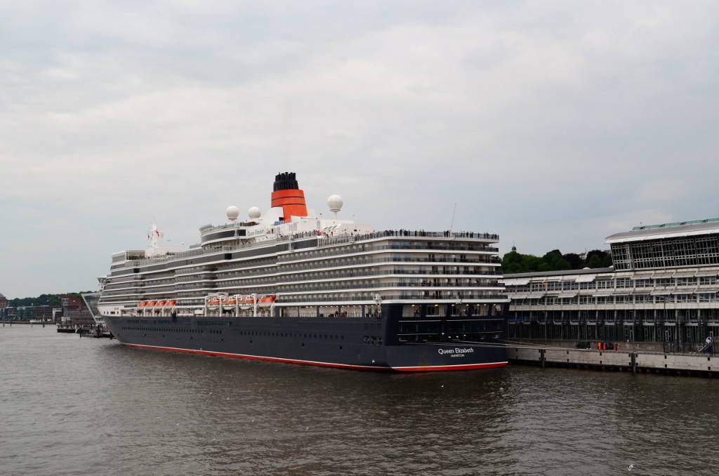 2012.06.07a Queen Elizabeth (1024x678)