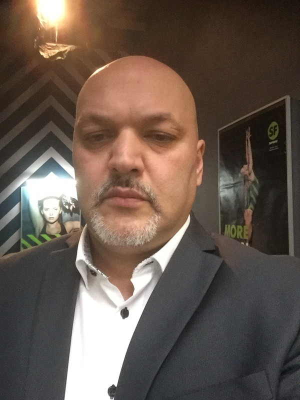 6E67F6F8-917F-4427-8484-B0A131D2CA9D