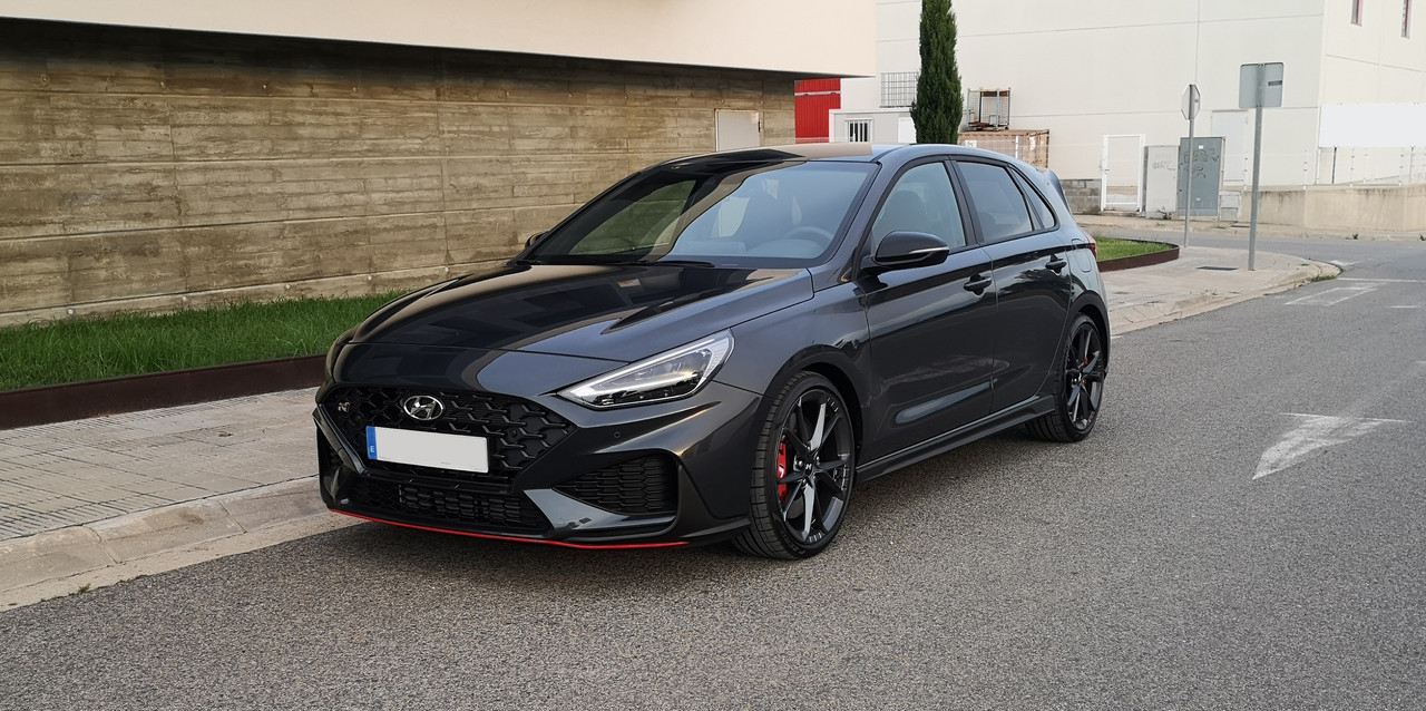 Dark Knight Pictures | Hyundai N-cars i30 N, Ioniq 5 N, i20 N, Veloster ...