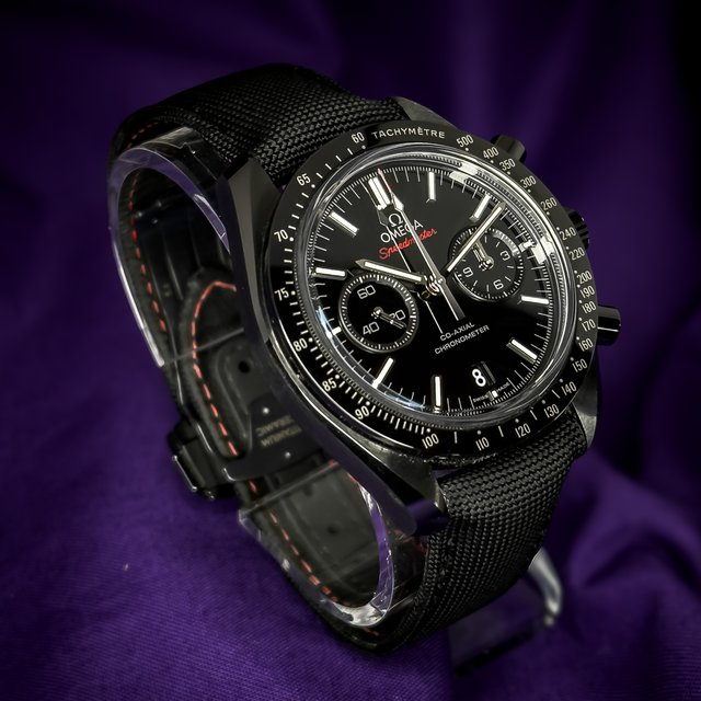 Omega Speedmaster �Dark Side of the Moon� 311.92.44.51.01.007