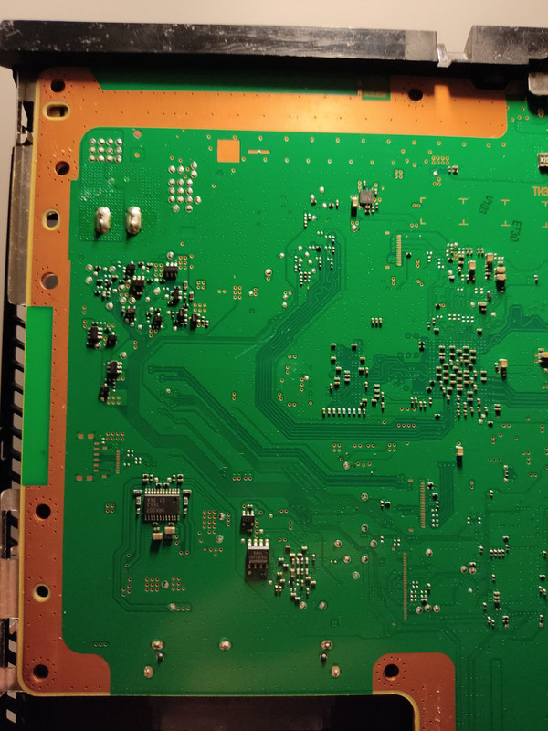 Remplacement de la pâte thermique de la PS4 Slim - Tutoriel de réparation  iFixit