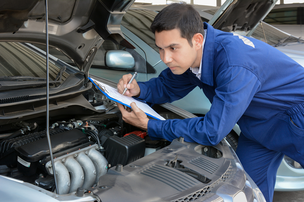 used car mechanic check up