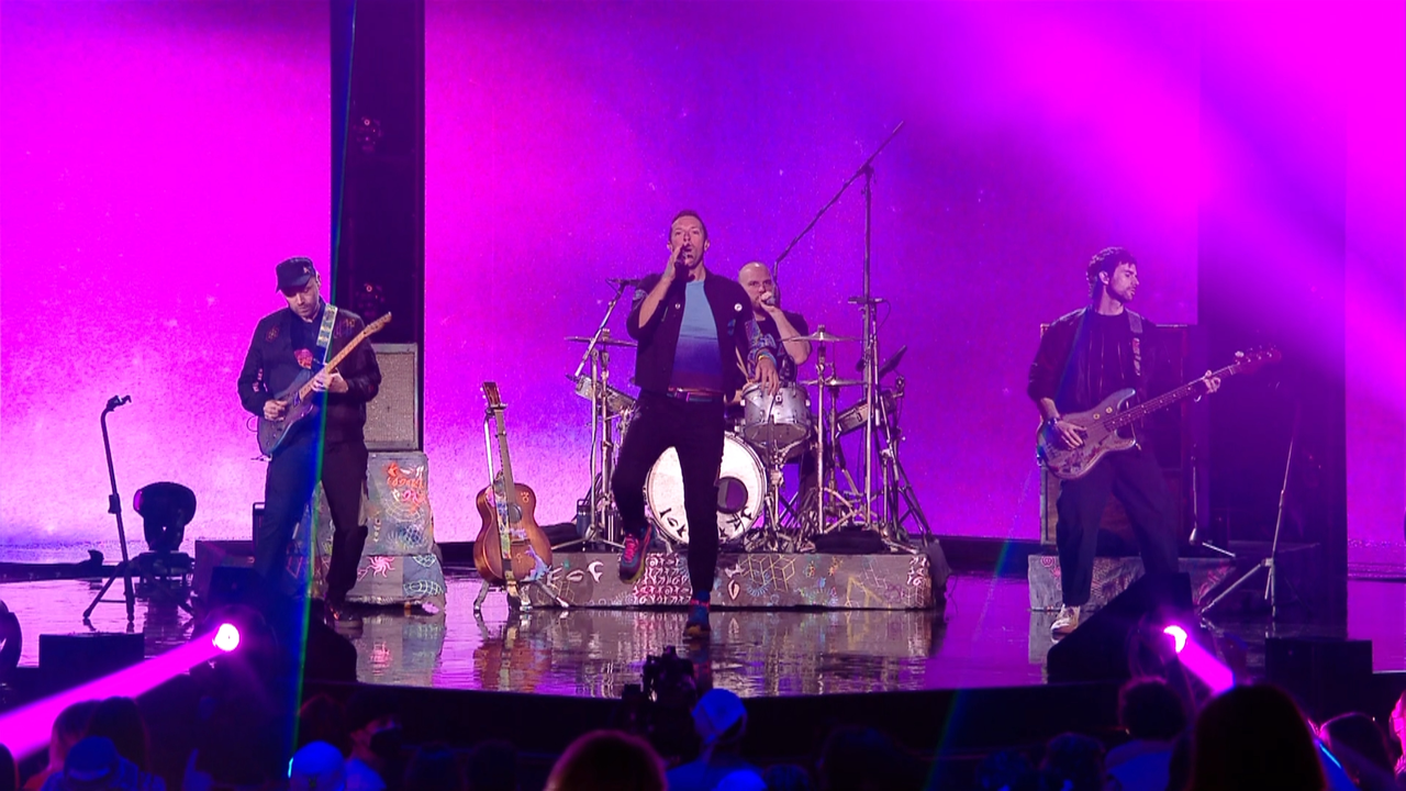 Coldplay - Higher Power & My Universe,X Factor Italy,9 dec 2021(FEED-1080i-PCM-@rt-v-k)-HDMania.ts_2