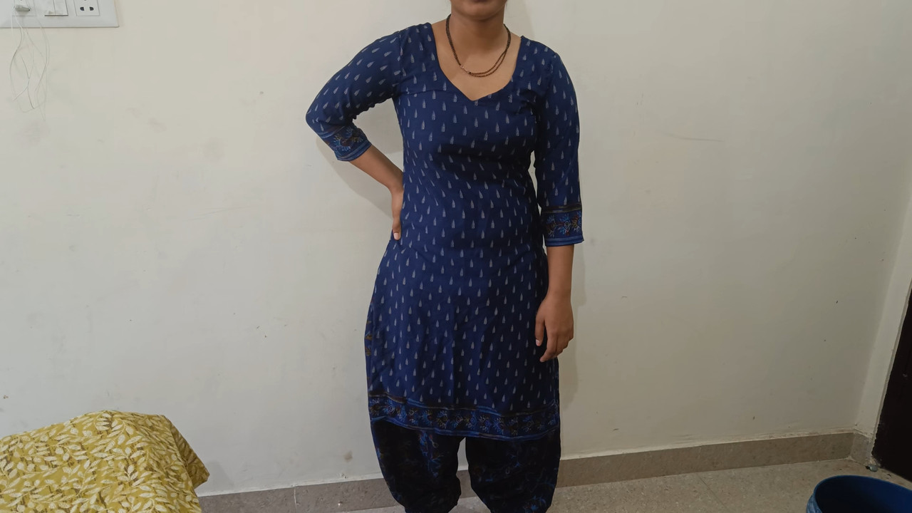 Young Indian Desi village step-sister was trying to hard blowjob fucking.mp4_snapshot_01.00.000