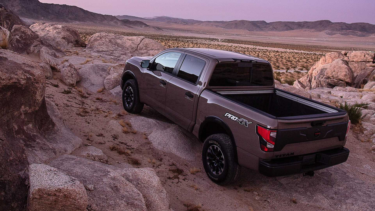 2020 Nissan Titan (11)