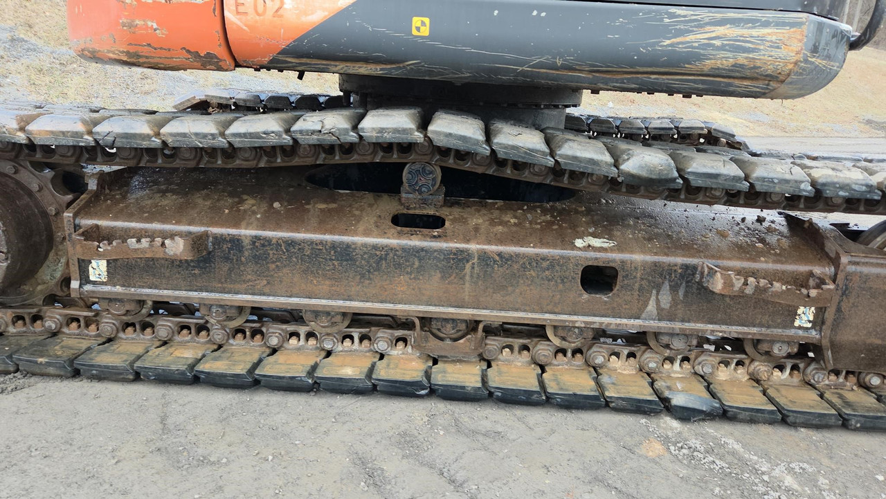 Vehicle thumbnail 24