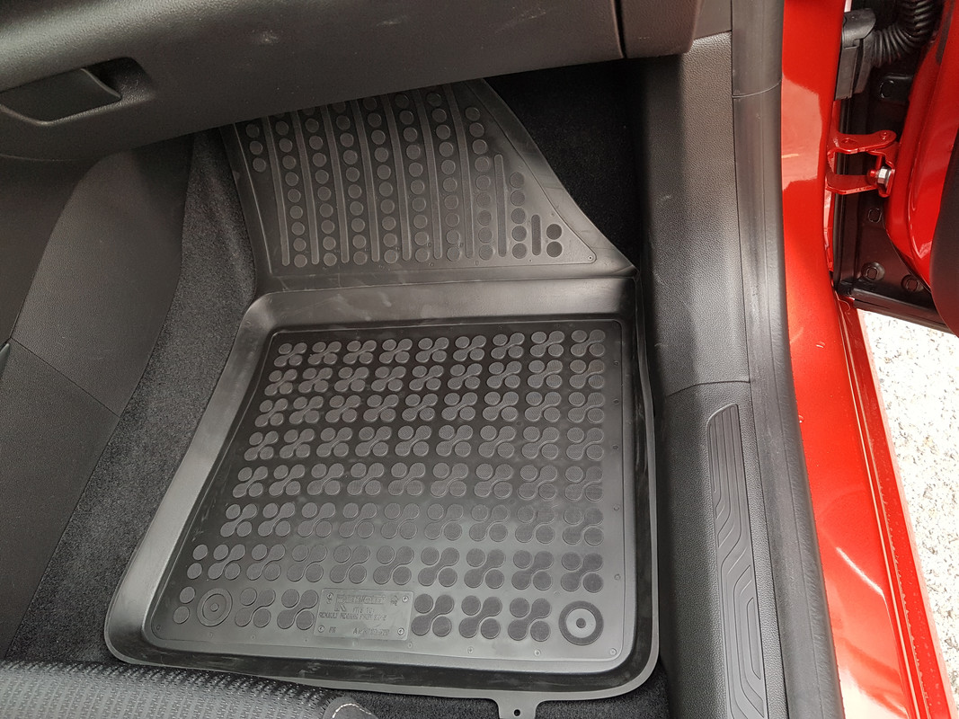 6752DBA6-0775-431E-84BF-80D221C421CF