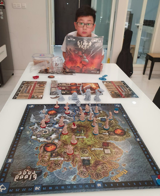 Pilih board game dari pada gadget