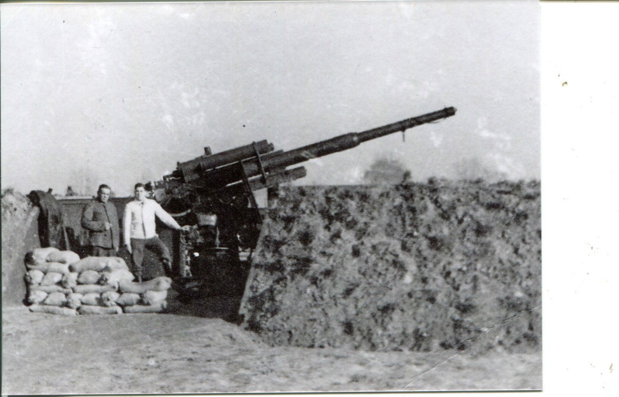 8,8 cm Flak Geschütz in Feuerstellung