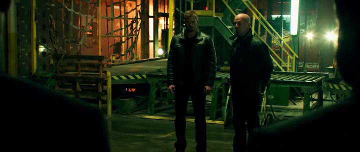 Extraction-2015-BRRip-3.png
