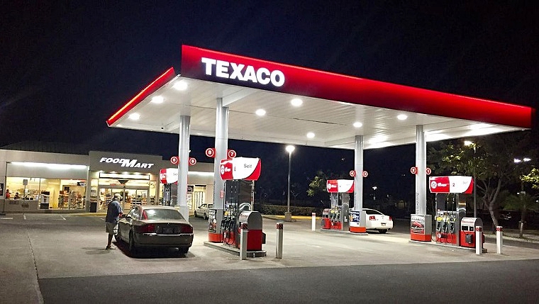 BACK-TO-FUTURE-TEXACO-FOTOR.jpg