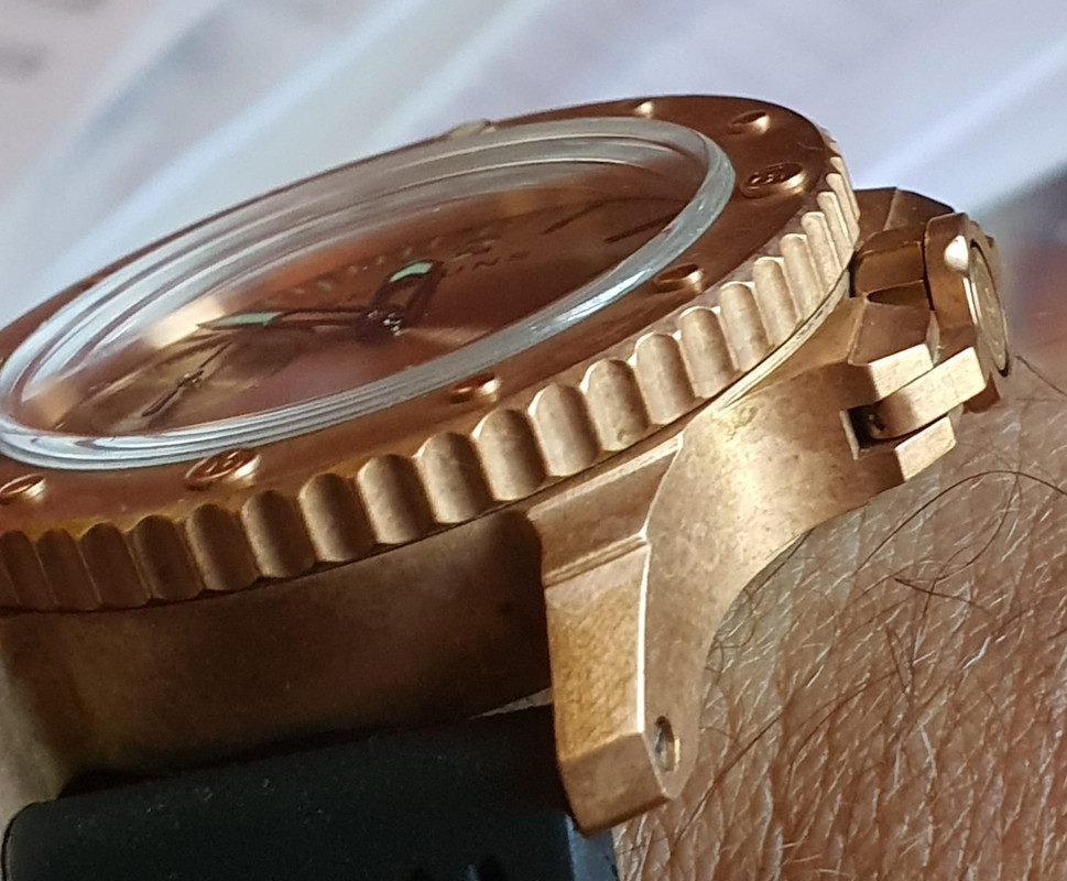 4DBD6590-DECE-4C68-9947-8F34D57AFF4B