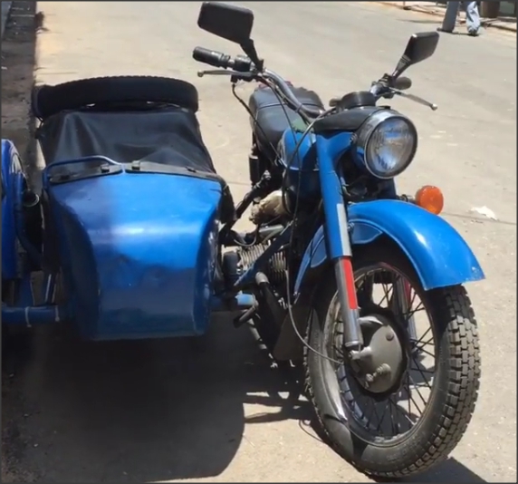 Transformers-5-The-Last-Knight-Blue-Motorcycle